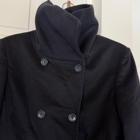 Designer Wool coat with high collar - Picture 14 of 16